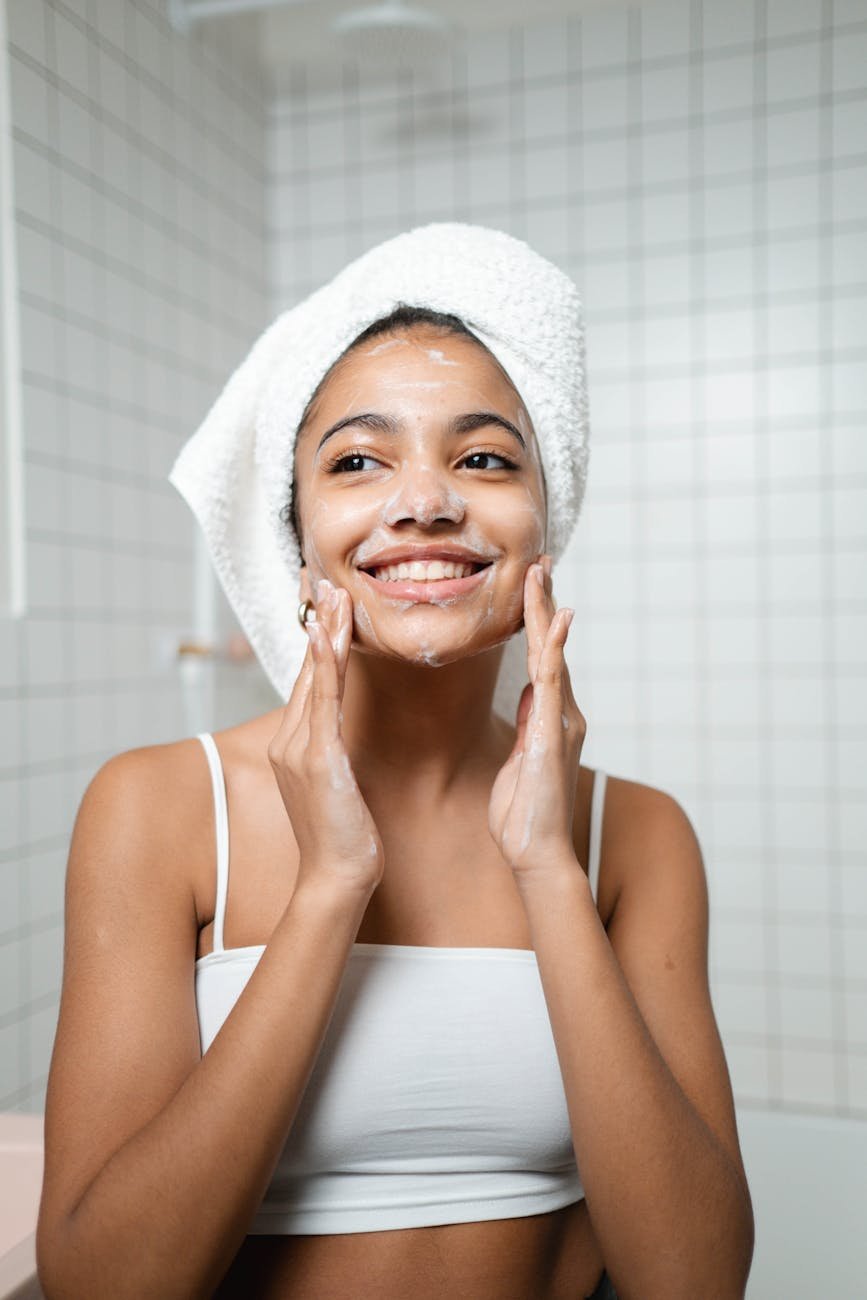 Skin Cycling: The Viral Beauty Routine That Actually Works – Backed by Dermatologists
